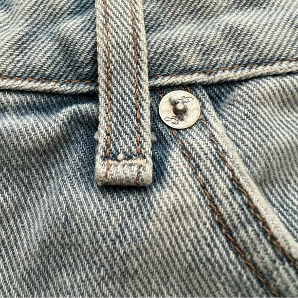 Lovers And Friends Denim Light Wash Distressed Skirt Size 28 - Picture 3 of 10